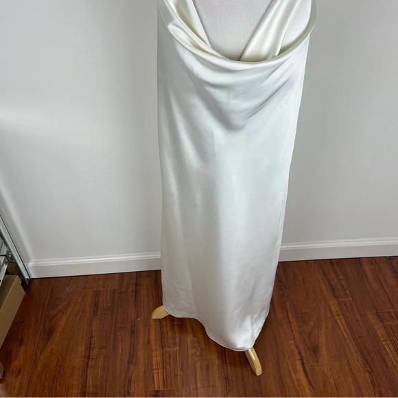 NWT L'Academie Revolve Rumi Low Back Maxi Dress in Ivory Size S - Picture 6 of 10